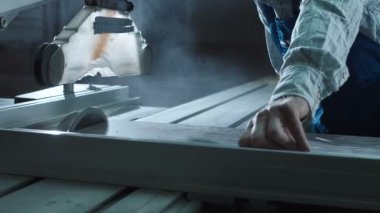 Adam kesme ayrıntılı olarak atölye