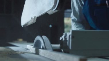 İşçi kesim ayrıntılı olarak Dükkanı