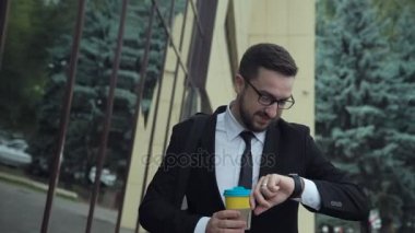 sokakta işadamı