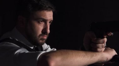 Polis memuru yapı denetimi