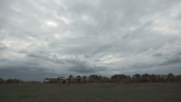 Landing van vliegtuigen — Stockvideo