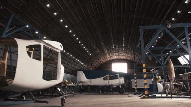Small aircraft workshop — Stock Video