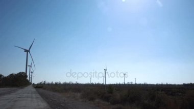 Açık gökyüzü Rüzgar türbinleri