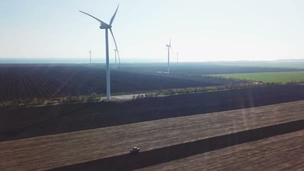 Luchtfoto van windturbines — Stockvideo