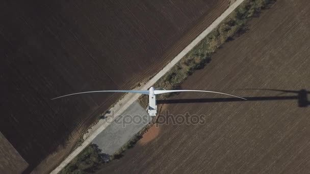 Colpo aereo della turbina eolica — Video Stock