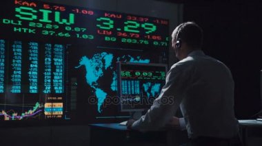 Mali trader çalışan adam