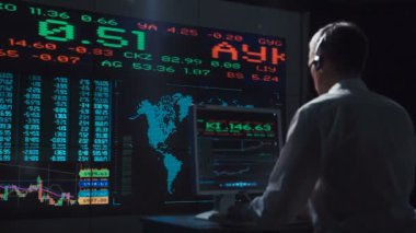 Mali trader çalışan adam
