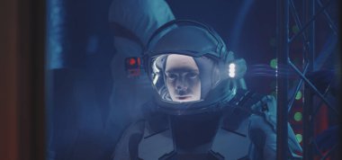 Astronot ve bilim adamları uzay giysisini test ediyorlar