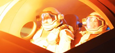 Astronotlar iniş sırasında yüksek yerçekimi kuvveti görüyorlar.