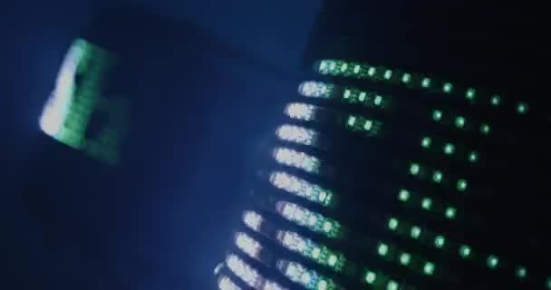Світлодіодні ліхтарі блимають на барабанному наборі — стокове відео