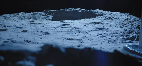 Barren månens yta och krater — Stockfoto