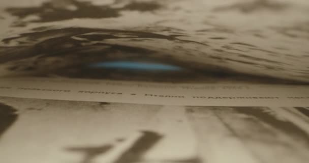 Tunnel composé de pages de livres 