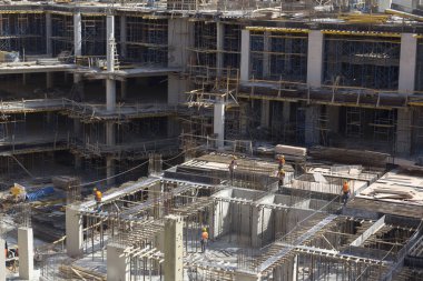 Kaçakçılık sahasında çalışan sanayi işçileri