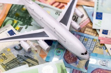 Euro para uçakta seyahat etmek
