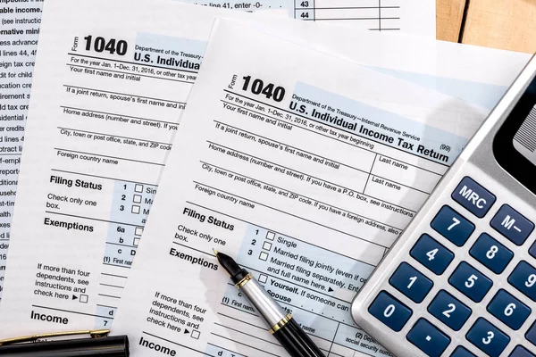 tax form 1040 in the USA for payment