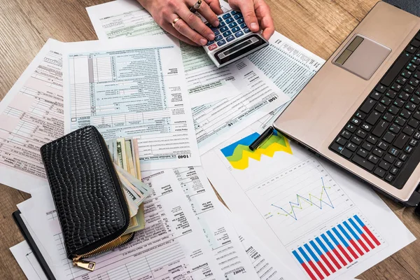 Formularz Podatkowy Pieniądze Biznes Laptop Kalkulator — Zdjęcie stockowe