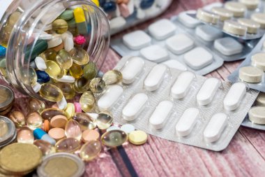 Euro madeni para ile farklı hapları. clsoe kadar