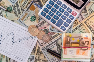 iş kavramı - euro ve dolar banknot grafikle