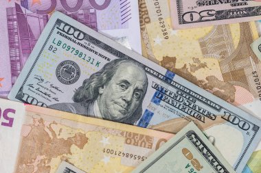 Doları vs euro banknot.