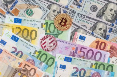 Litecoin ve bitcoin dolar ve euro faturaları ile. iş kavramı