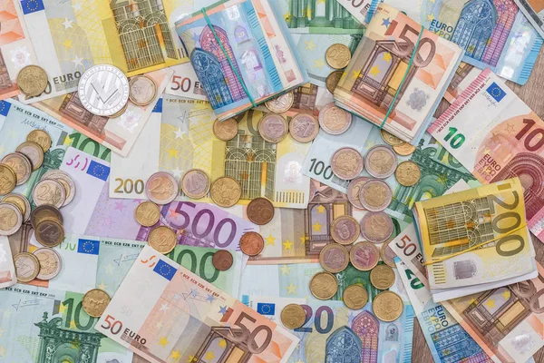 bitcoin, litecoin, euro para ve faturaları, para kavramı