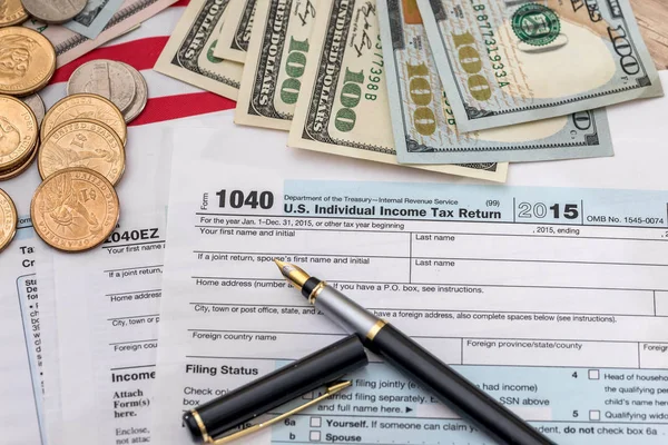 Tax Concept 1040 Tax Form Pen Money Flag — Stock Photo, Image