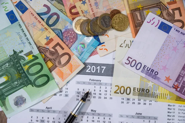 Euros Bills 2017 Calendar Pen — Stock Photo, Image