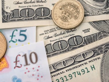 dolar ve pound - banknot ve madeni para.