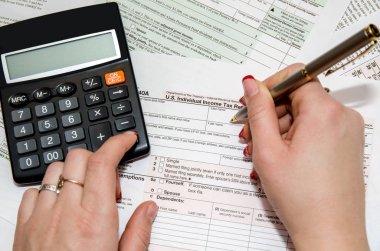Kadın bizi 1040 doldurma vergi formu