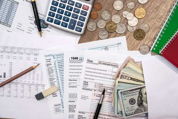 Estatísticas Financeiras Documentos Forma Fiscal Orçamento Pessoal Com Dinheiro Caneta — Fotografia de Stock