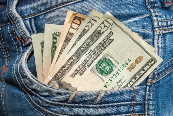 Twintig Dollar Uit Blue Jeans Zak Steken — Stockfoto