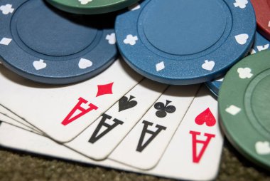 Dört as fişleri ile