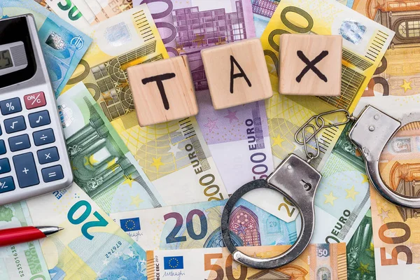 Kelepçe ve tahta küpleri metin euro faturalarında vergi