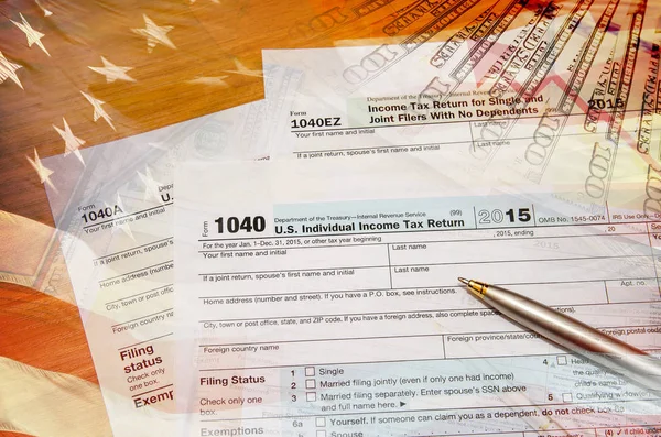 Steuerformular Mit Amerikanischer Flagge — Stockfoto