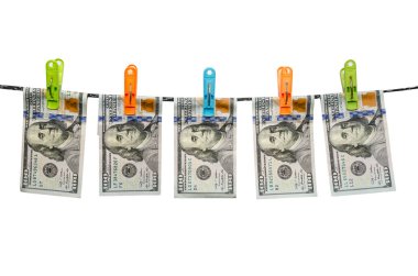 yüz bizi dolar beyaz arka plan üzerinde izole kablosu üzerinde kurutma