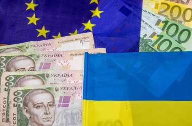 para ile Ukrayna ve Avrupa bayrağı