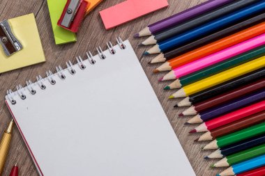 renk kalem boş Not Defteri ile