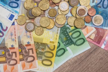 Avro banknotları ve sikkeler