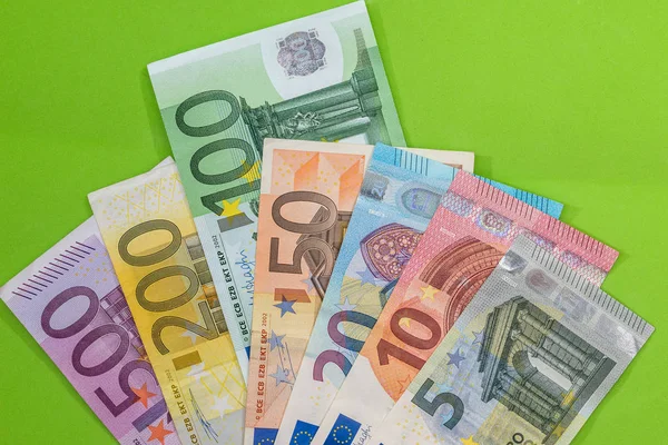 Набір Євро Грошей Ізольований Зеленому — стокове фото