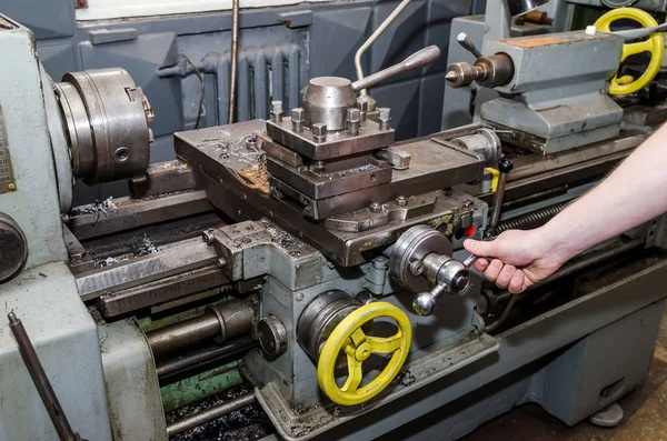 Werklui Bezig Met Industriële Draaibank — Stockfoto