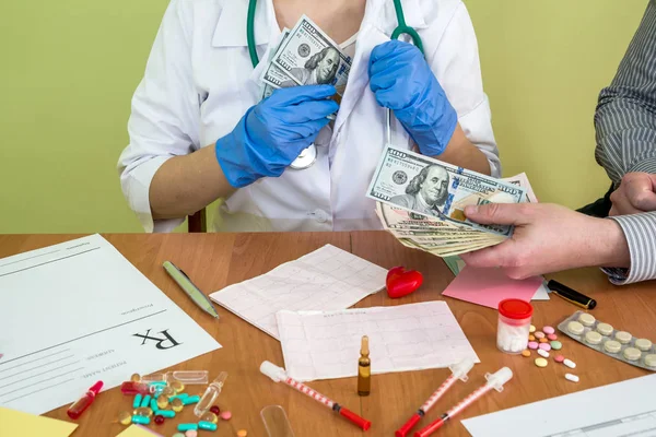 Man Hands Pay Euro Money Doctor — Stock Photo, Image
