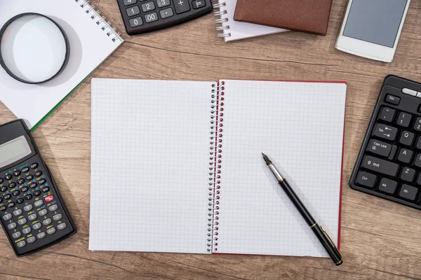 Verschiedene Büroobjekte Auf Einem Tisch Platz Für Text — Stockfoto