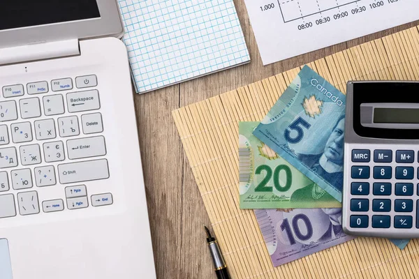 Kanadský Peníze Notebookem Dokument Pánev Kalkulačka — Stock fotografie