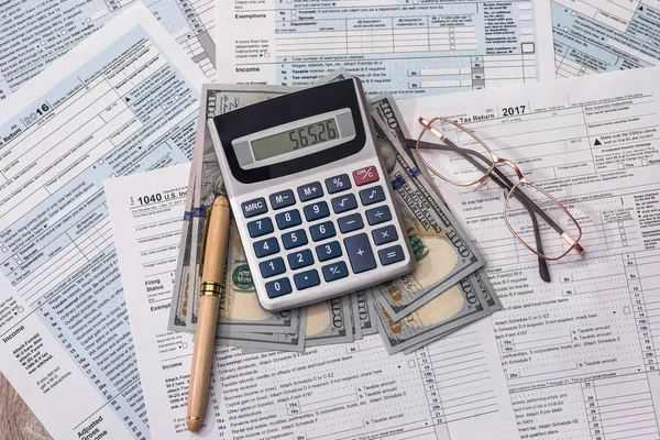 Tax Form Dollar Calculator Pen — Stockfoto