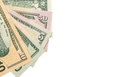 Paralar ters tarafta, izole edilmiş.