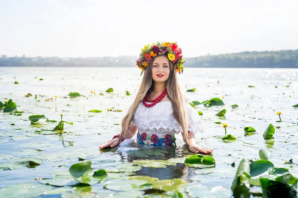 Beautiful Girl Water Lily Standing Water — Stock Photo, Image