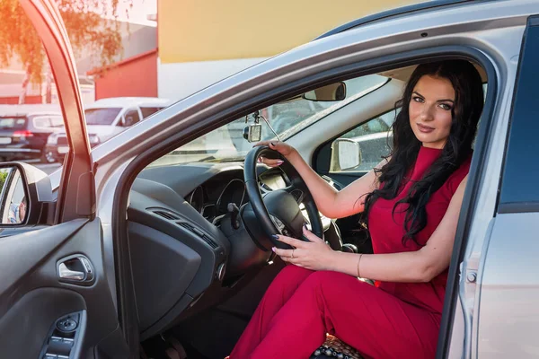 Beautiful Woman Sitting Car Open Window — 스톡 사진