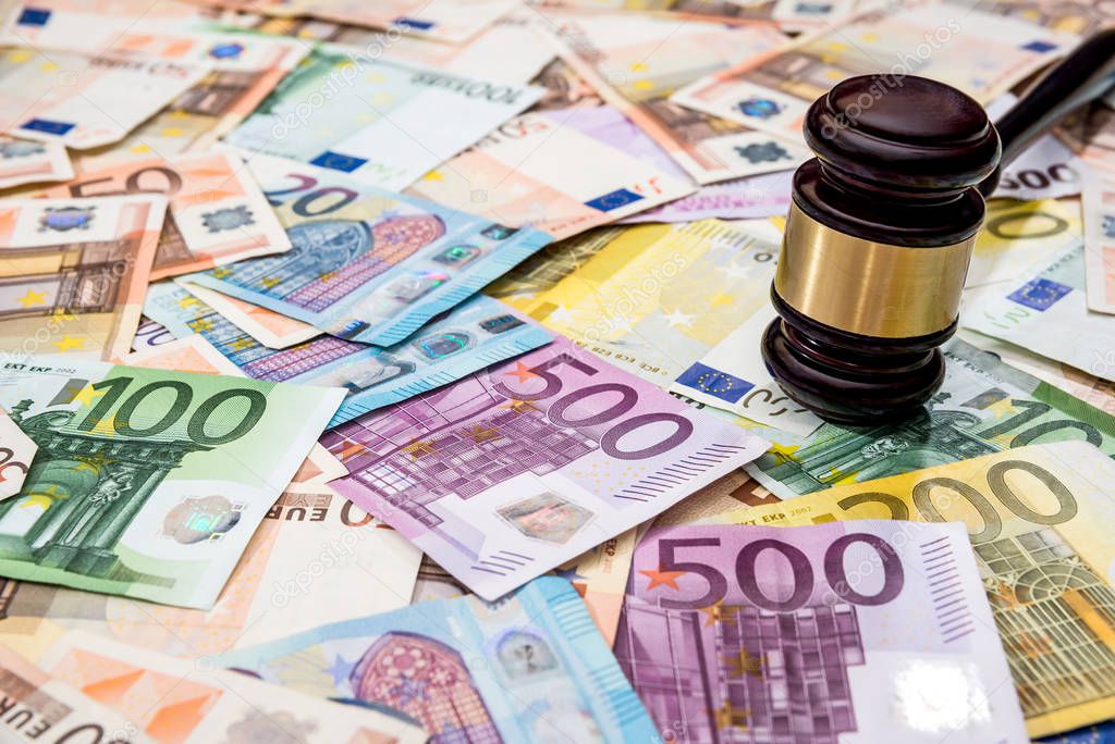 Judge hammer on euro bills