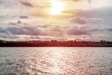 dramatik günbatımı gökyüzü göl City