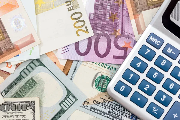 Euro Mit Dollarnoten Und Taschenrechner — Stockfoto